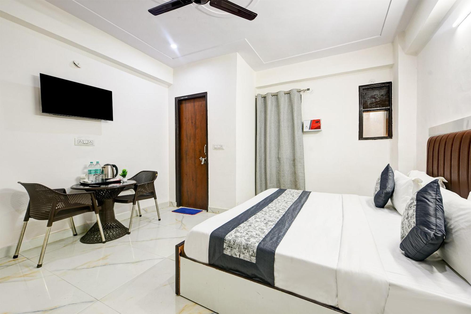 Hotel Krishna Tower เดลี ภายนอก รูปภาพ
