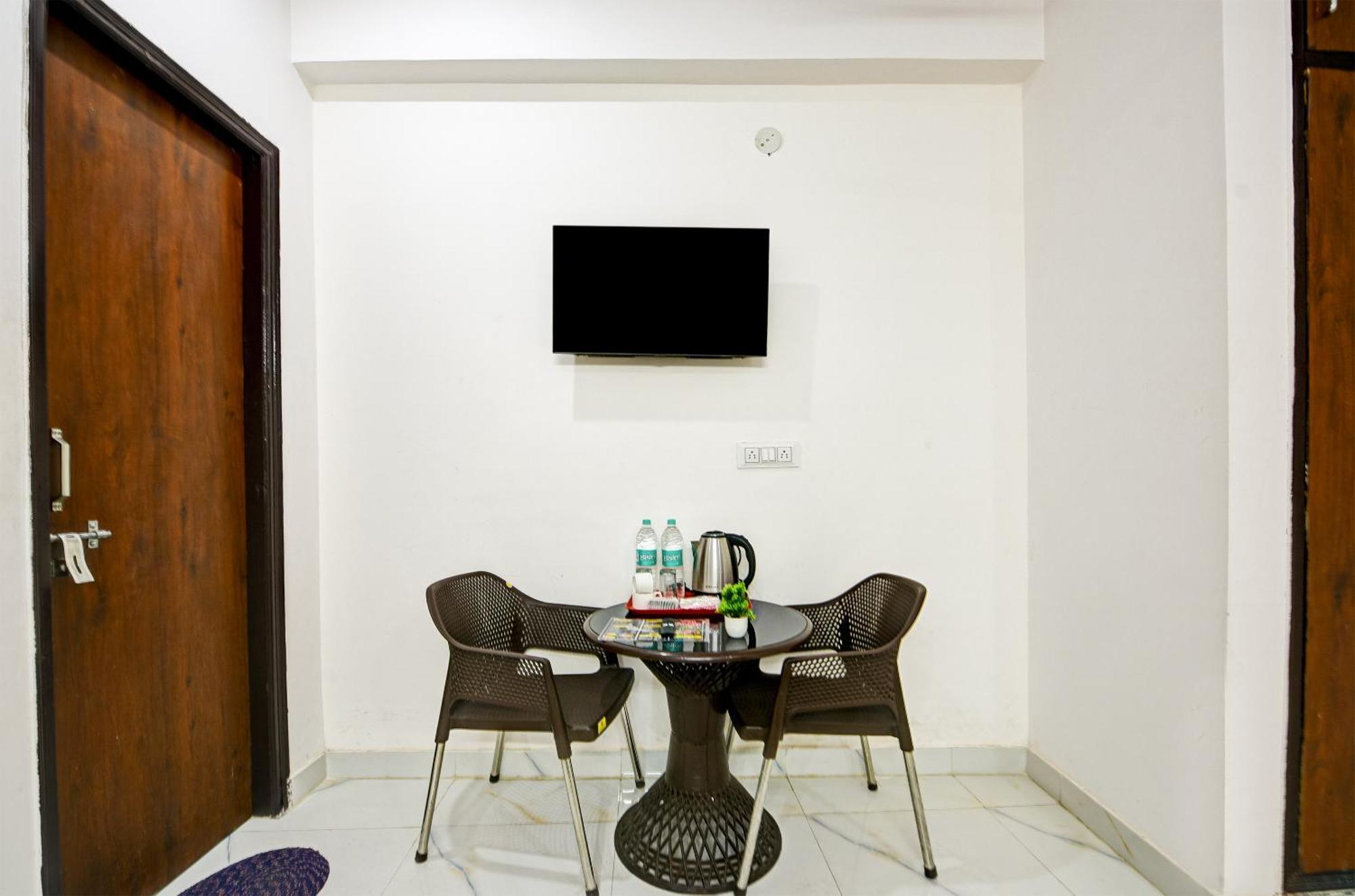 Hotel Krishna Tower เดลี ภายนอก รูปภาพ