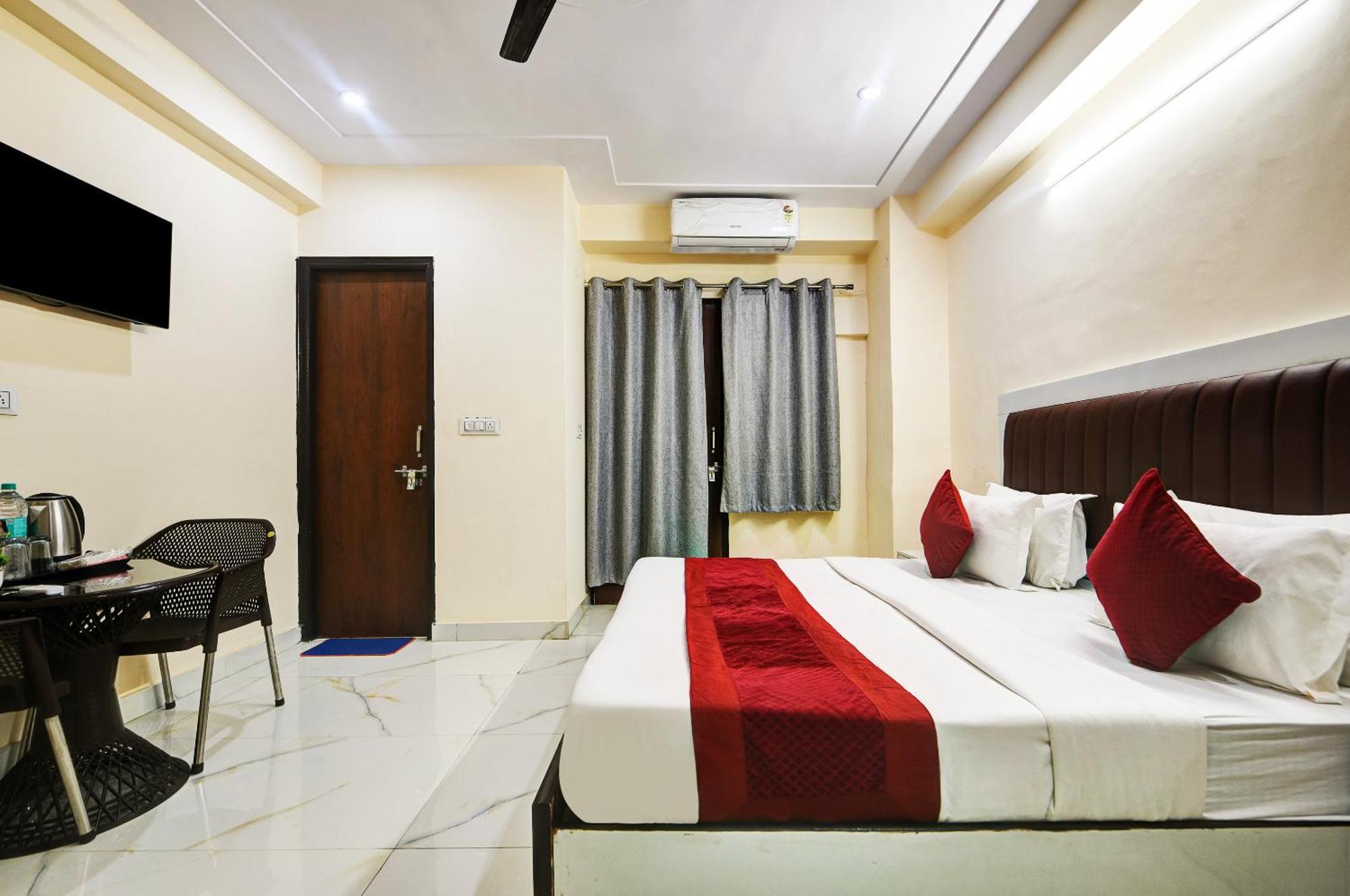 Hotel Krishna Tower เดลี ภายนอก รูปภาพ